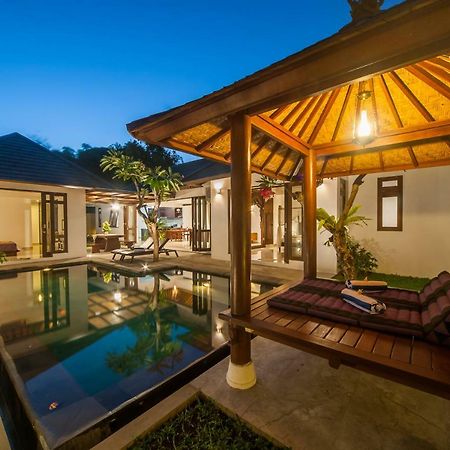 Turiya Villa Sanur Exterior photo